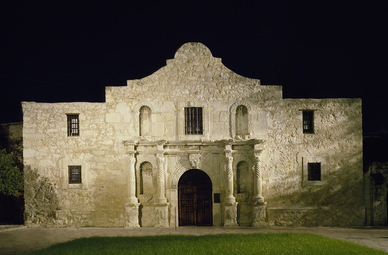 Visit the Alamo in San Antonio, Texas